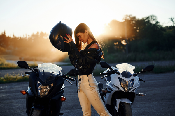 Como Prender o Capacete na Moto